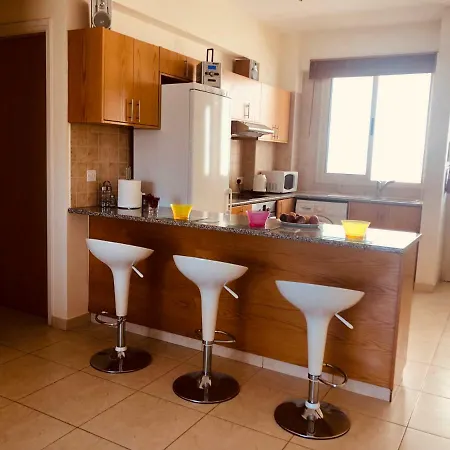 Private At Aristo Universe Iii With Pool パ フォス