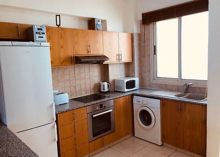 아파트 Private At Aristo Universe Iii With Pool